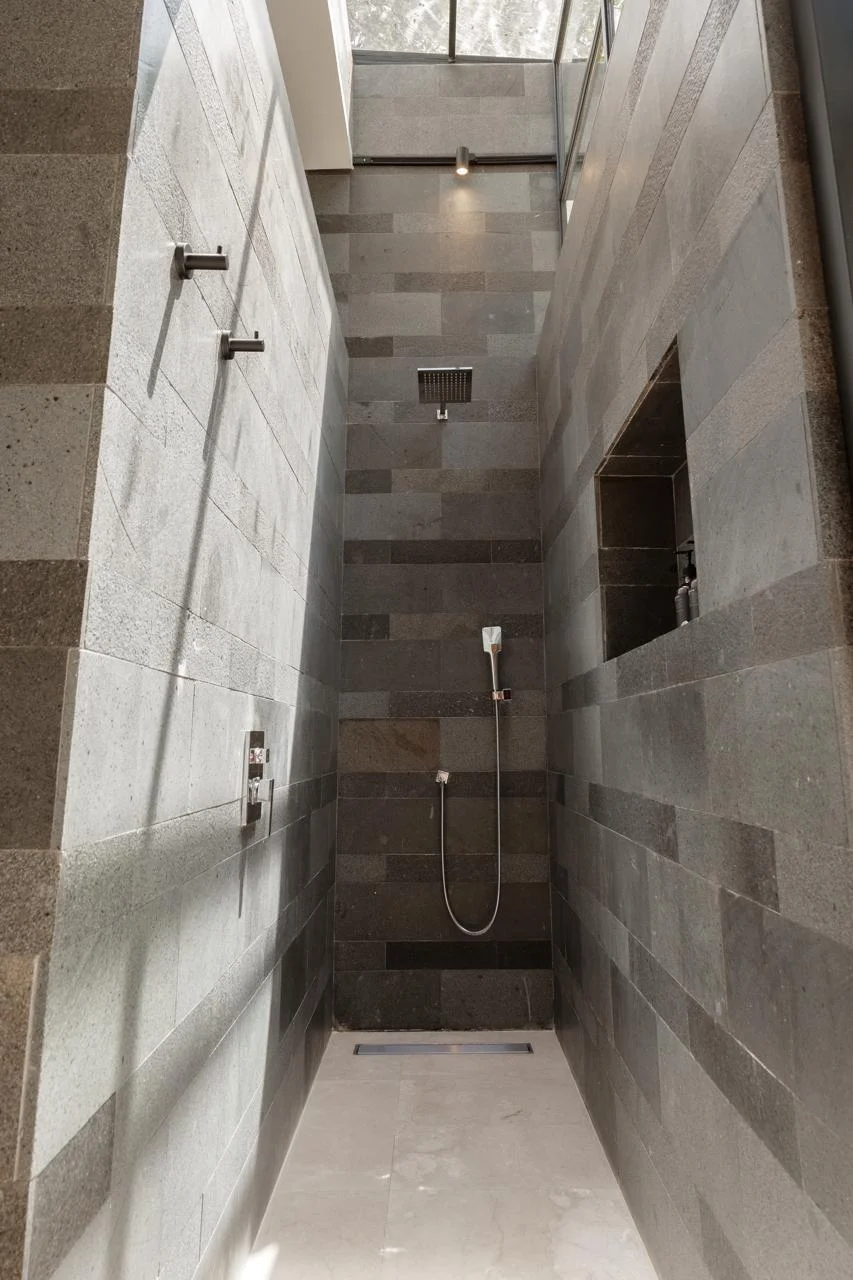 Executive Private Villa - Bathroom Shower