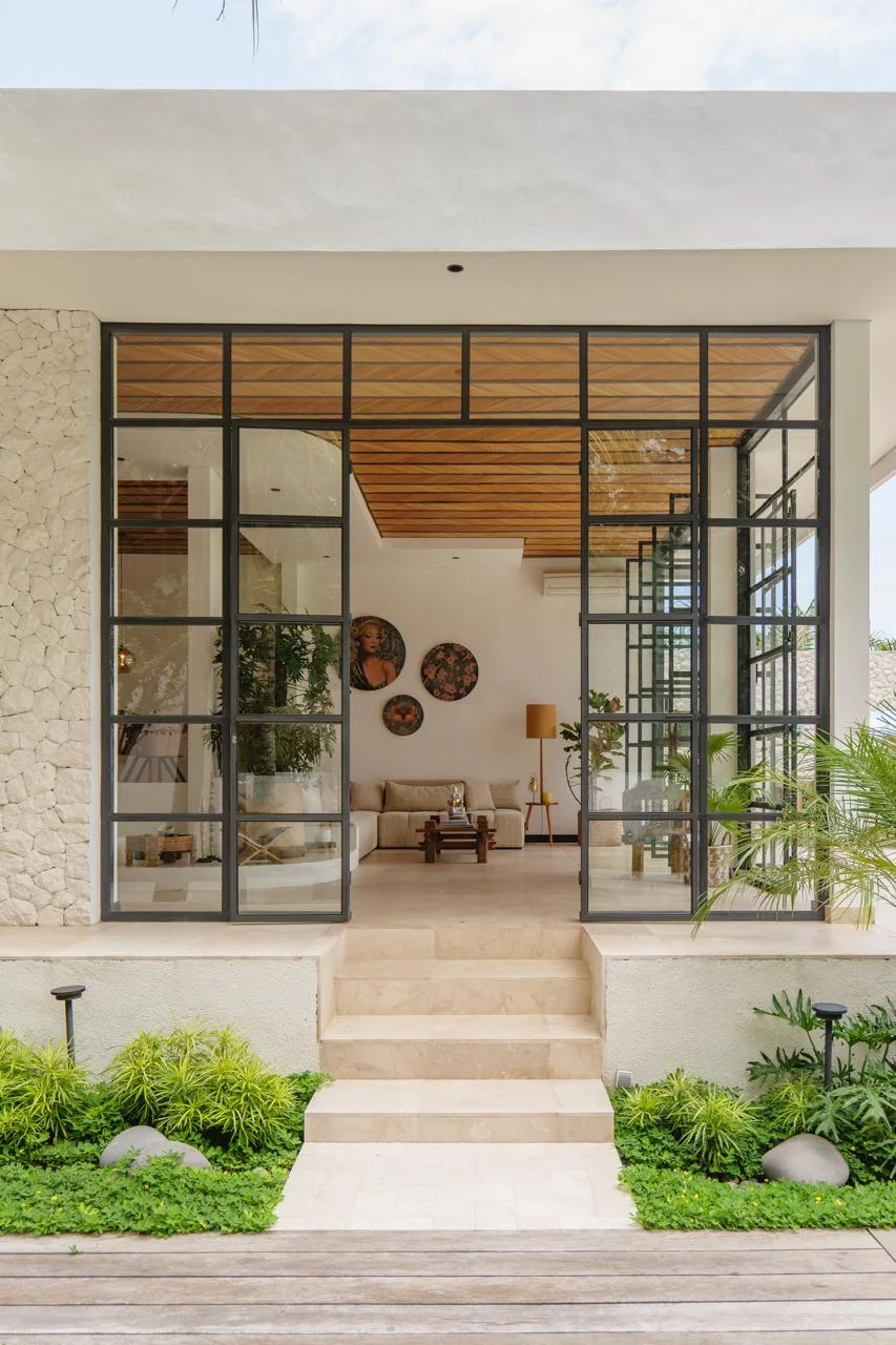 Executive Private Villa - Villa Entrance Exterior
